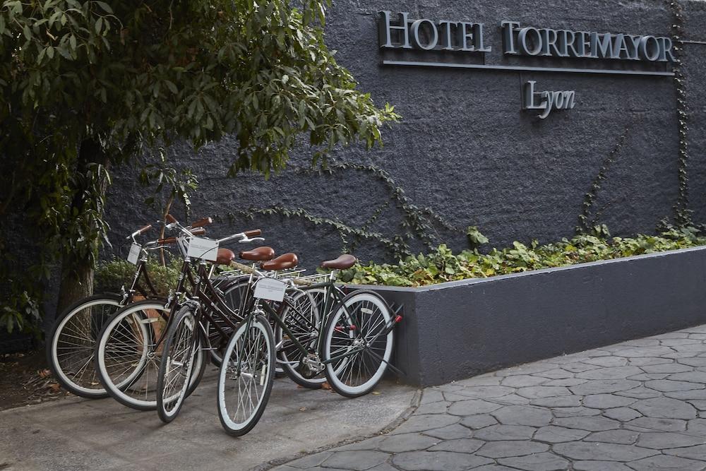 Hotel Torremayor Lyon Сантьяго Екстер'єр фото